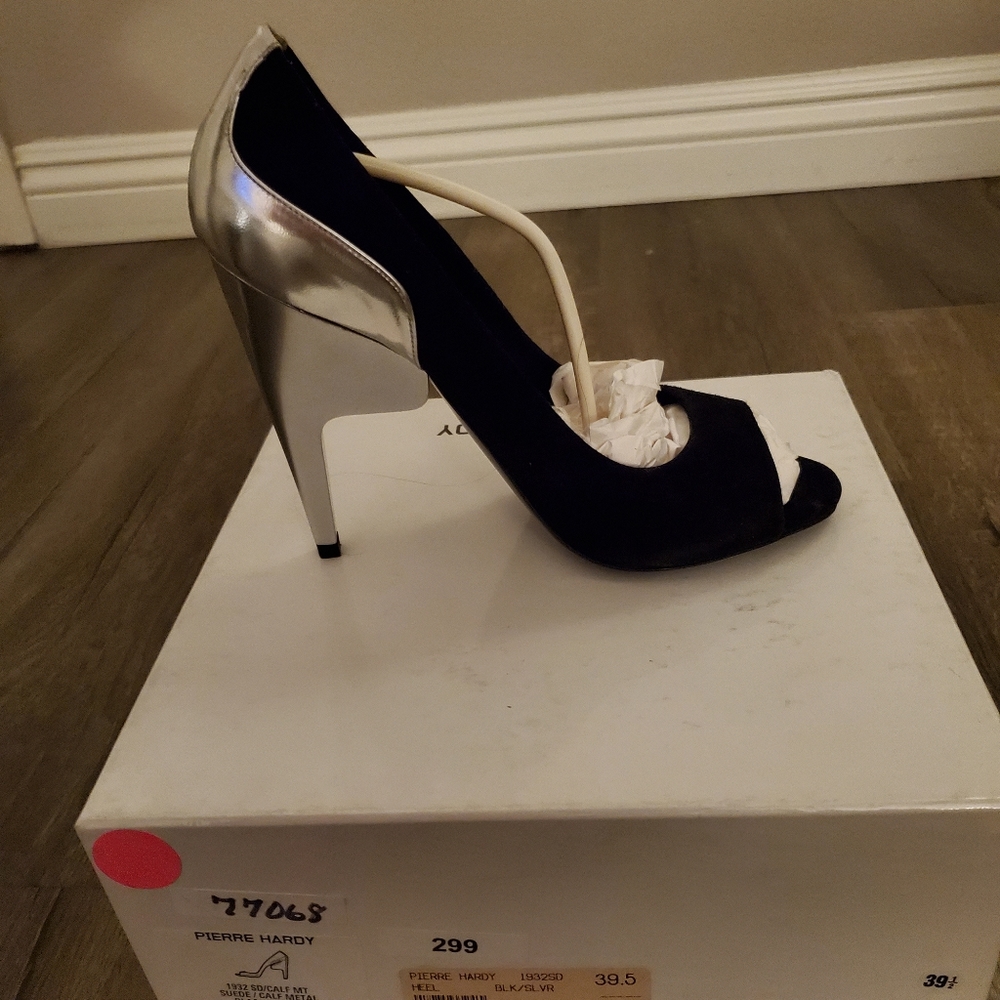 Shoes - Picture 3 of 5